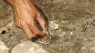 Гривна от медно-каменната епоха откриха в Бъзовец
