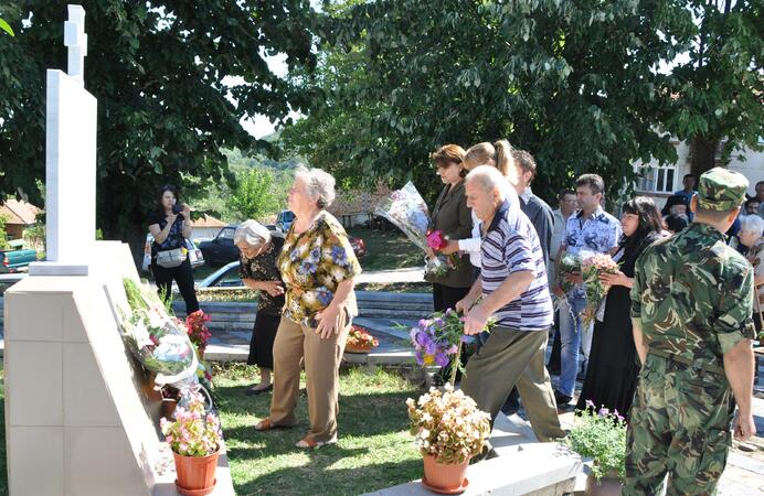 Откриха паметник на героите в с. Орляне