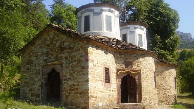 Манастир в Тетевен ще бъде реставриран
