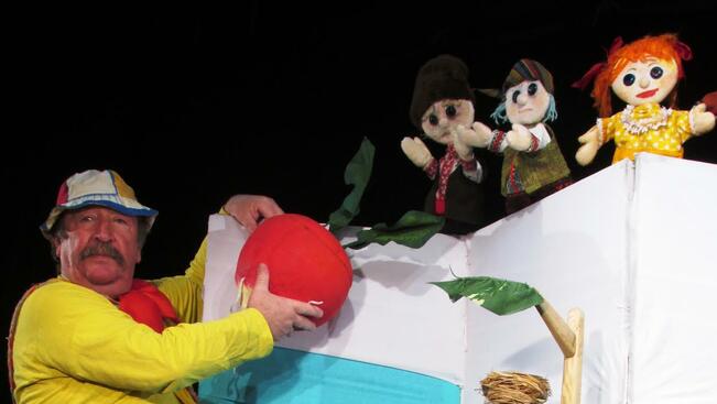 Куклен театър ВЕСЕЛ посреща “Дядо и ряпа”