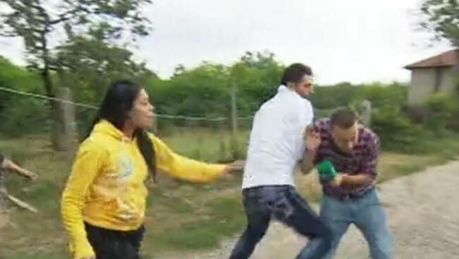 Ветовски роми нападнаха екип на bTV