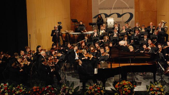 Известна японска цигуларка свири с Русенската филхармония 