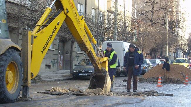 2 улици в Габрово без вода, Жълтеш - без ток