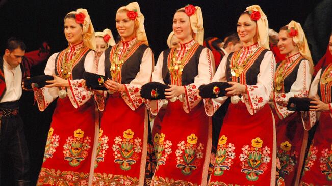 Фолклорна група от Габровско със златно отличие