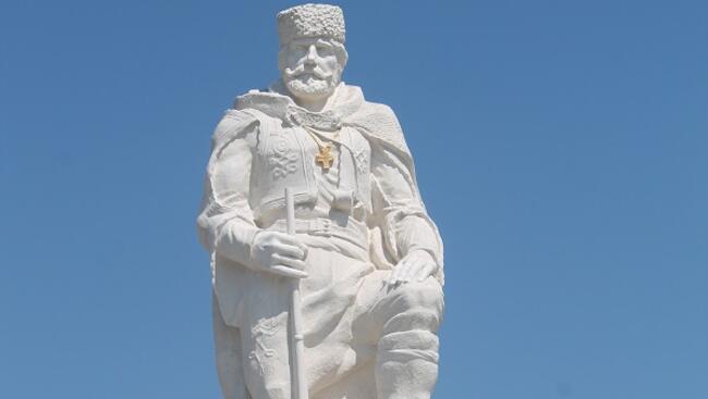 Паметник на Вълчан войвода се извиси в Еленския Балкан