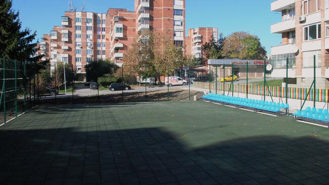 Баскетболно игрище и скейтборд площадка за жителите на кв."Колю Фичето"