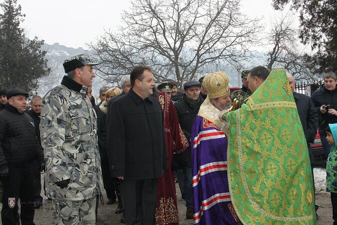 19-годишен курсант от Лом извади кръста в старата столица +СНИМКИ