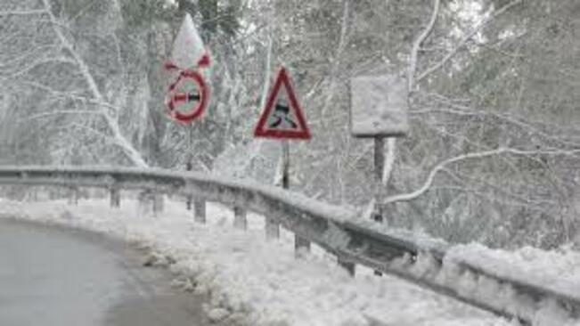 Тежка обстановка в Североизточна България. Очакват се обилни снеговалежи и силен вятър