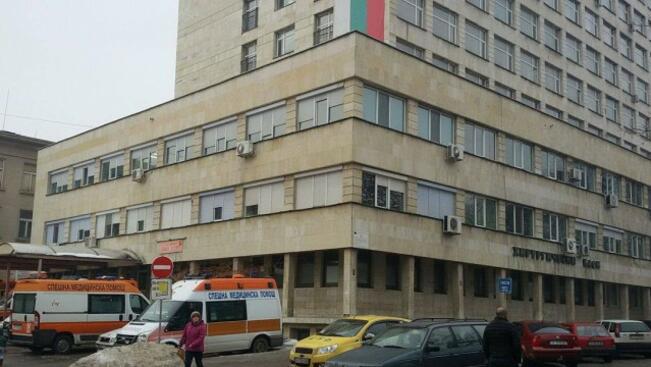 Мъж падна от 8-я етаж на болницата в Шумен