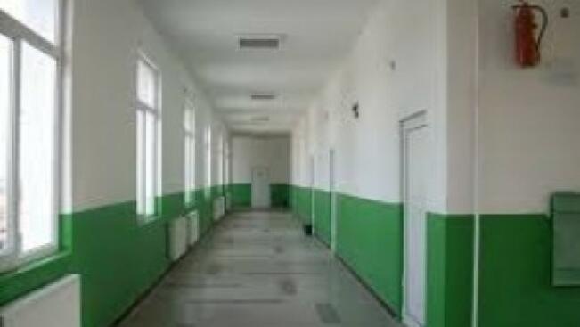 Здравни инспектори проверяват училищата преди 15 септември във Врачанско
