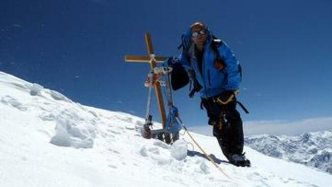 Алпинист едва не загина след атака на терористи