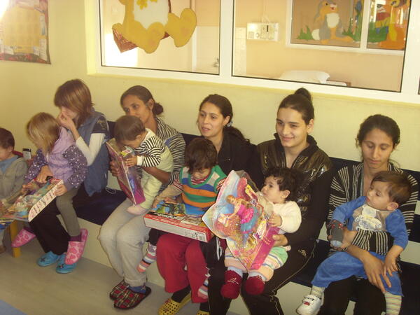 Асоциация "Силви Вартан за България" дари болни деца
