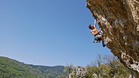 Румънци катерят по басарбовските скали