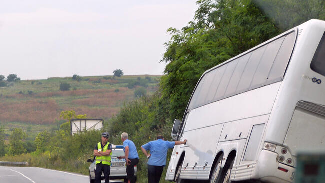 Автобус с 50 деца катастрофира до Русе