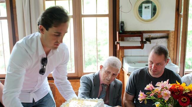 103-годишният дядо Митьо е най-възрастният в област В. Търново