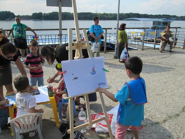 Малчугани рисуват Дунав