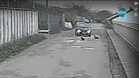 Мъж опита да прегази две бездомни кучета в Русе, блъсна едното (ВИДЕО)