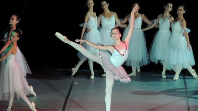 Балетна академия спечели публиката в Елена и Марян