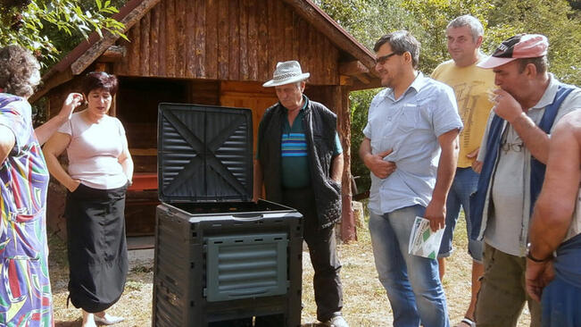 Подариха компостер на кметството в Чарково