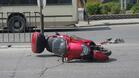 Мотопедист пострада при удар с товарен автомобил