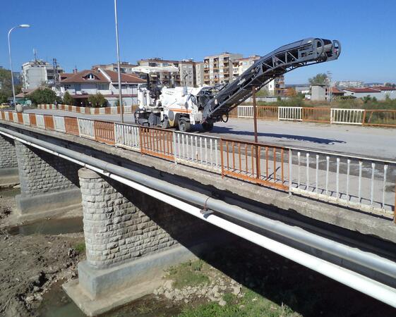Забранява се движението по транспортния мост в Ловеч