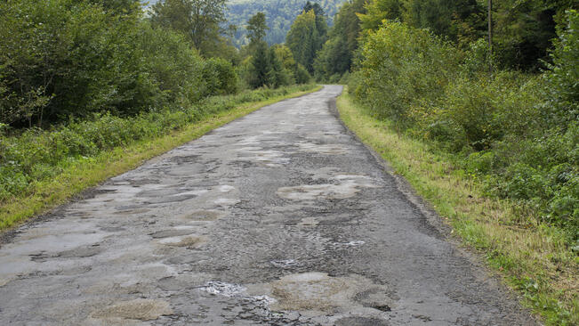 С 10,51 млн лева ще ремонтират пътя Драгомирово - Царевец