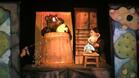 Габровският куклен театър играе "Маша и Мечокът" в Търново 