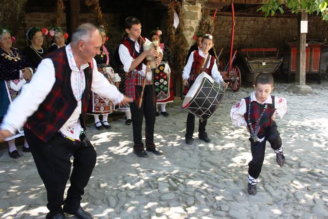 Ревнител на българската традиция