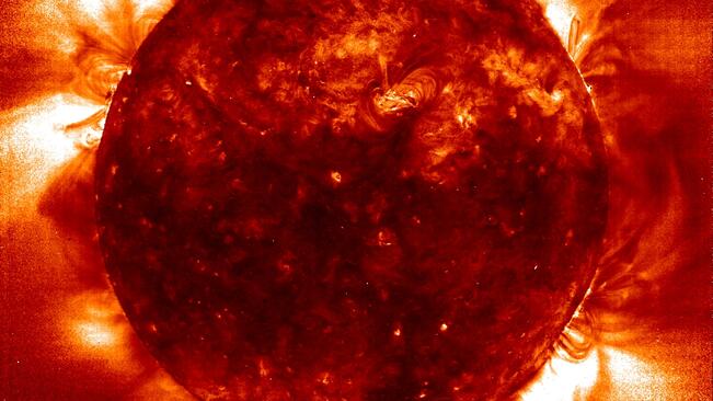 Магнитните полюси на Слънцето - разменени