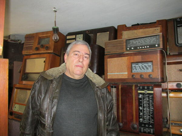 Богомил Велчев: "Минал съм през много битки, докато стигна до радиоапаратите, които съм искал да имам"