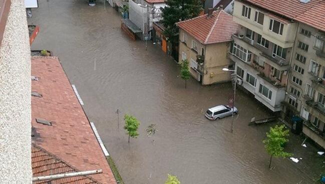 Бедственото положение заради бурята е отменено