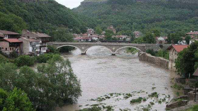 Чакат пак високи води