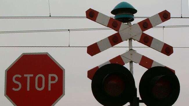 Затварят за движение жп прелез в Русе