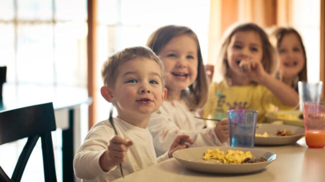 Въвеждат утвърдени стандарти на храните в детските заведения и училищата