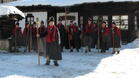 Коледари посрещат посетителите на АИР"Боженци" на 25 декември