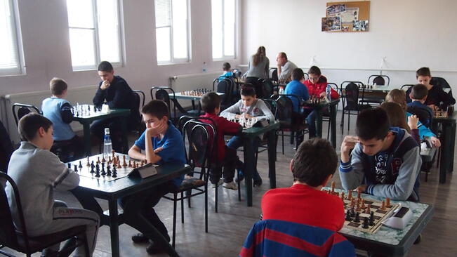 21 деца участваха в турнир по шахмат в Русе