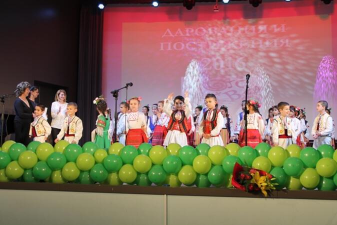 170 ученици и 50 учители в Почетната книга на Габрово 
