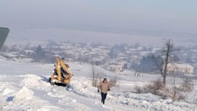 Общинската пътна мрежа в Търговищко е проходима при тежки зимни условия, има затворени пътища
