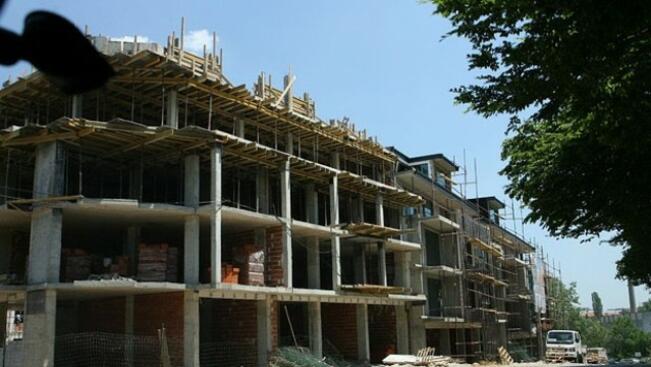 Намалява строежът на жилищни сгради в областта
