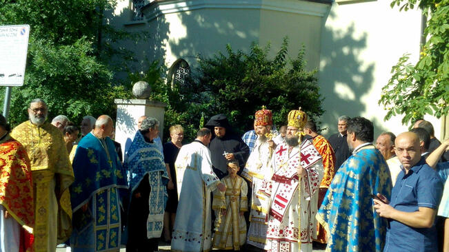 Врачани посрещнаха с голяма духовна радост и камбанен звън мощите на св. Пантелеймон
