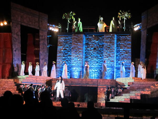 Атила покори Царевец в първата вечер на "Сцена на вековете"