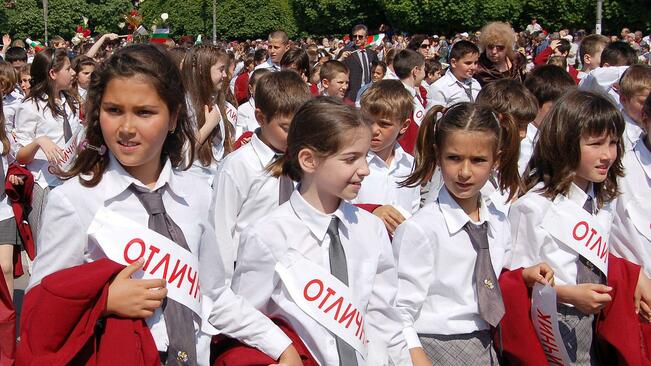 В Долна Студена ще обучават малките ученици целодневно