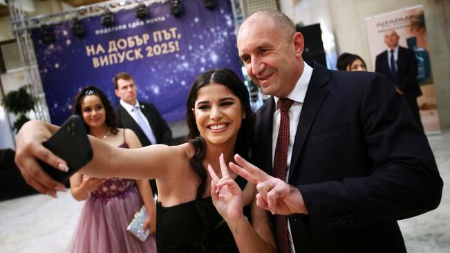 Радев: Да съхраним волята на българите за промяна и да я претворим в дела
