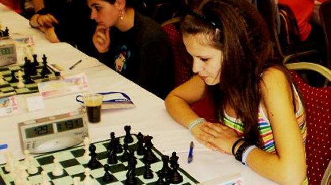 Млади шахматисти се представиха достойно в Тетевен
