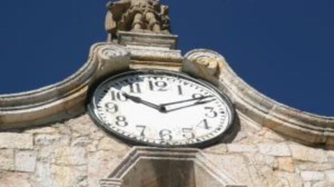 Последният старовременен часовник в Горна Оряховица бе свален