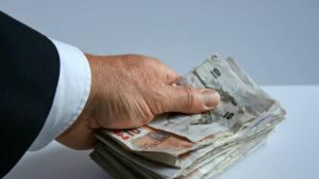 Министър Гагаузов бе натиснат да плати разноските по проекти на Ловеч