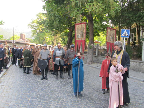 В Търново се поклониха пред паметта на Калоян и посечените боляри