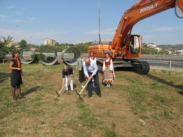 Началото на новия водопровод в Търново е сложено
