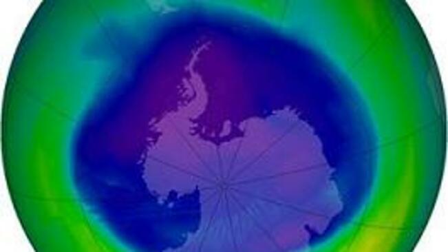Нараства озоновата дупка над Антарктида