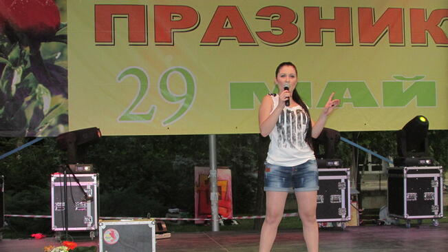 Стелияна Христова представи дебютния си албум